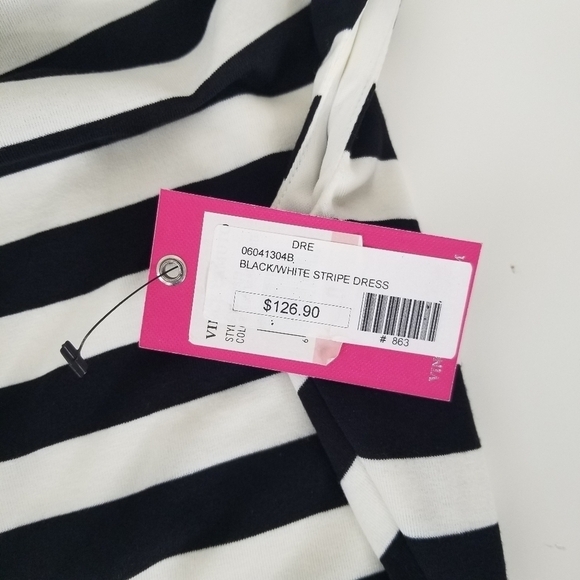 NWT Vince Camuto Black/White Stripe Shift Dress Size 10 Asymmetrical Sleeveless - Picture 15 of 15